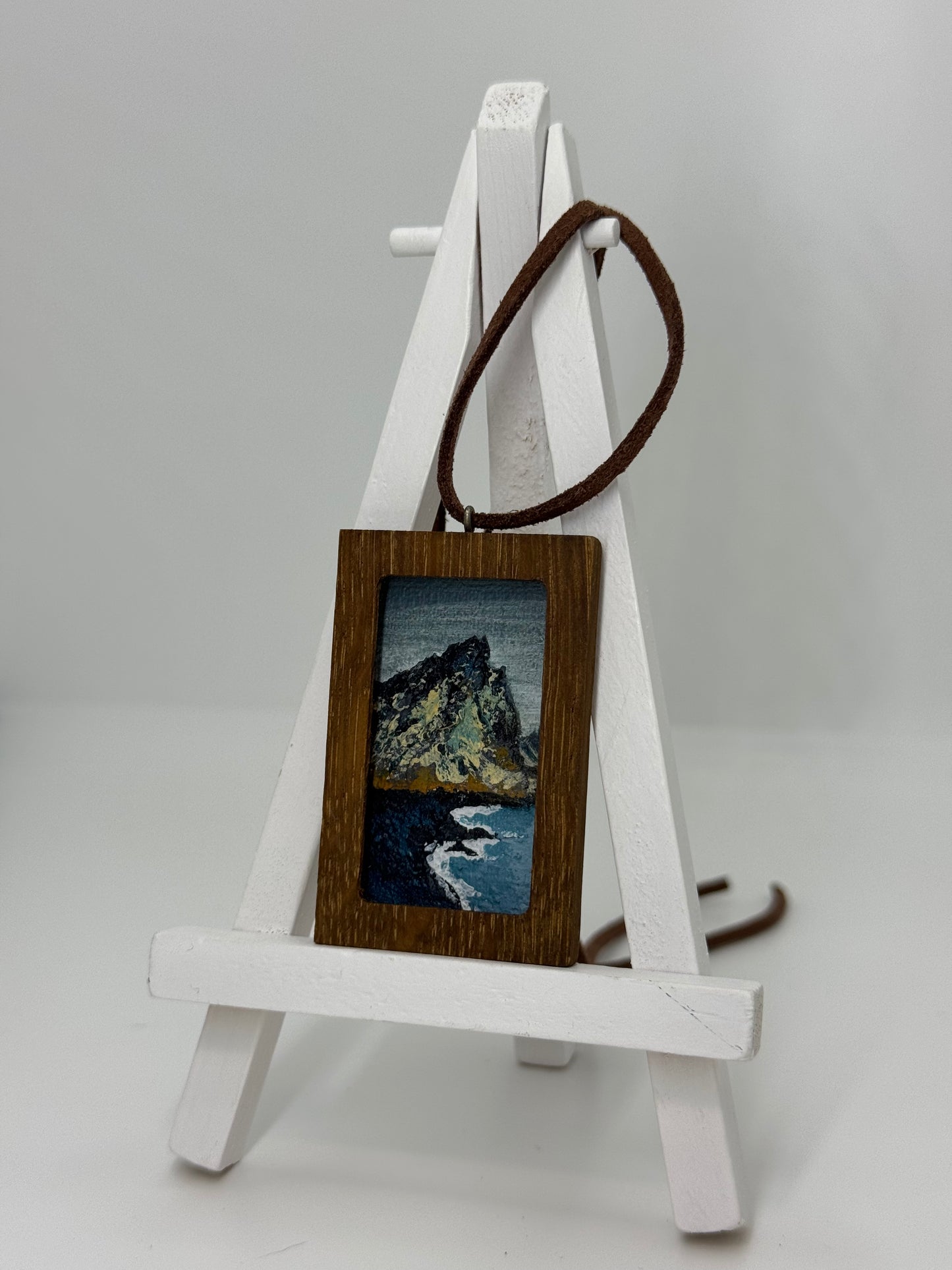 Wood Pendant Series / Volume Mountains Iceland - 1.131